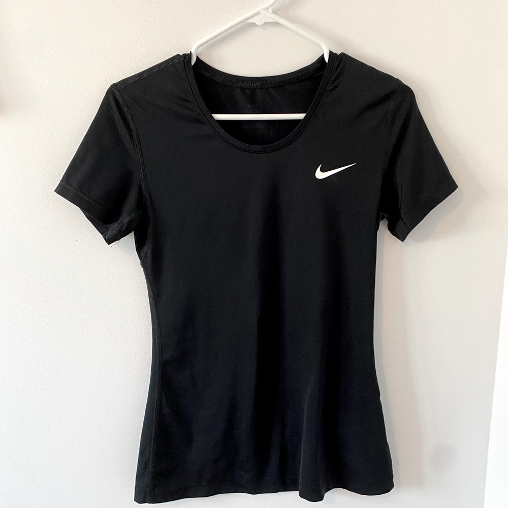 NIKE WORKOUT TEE